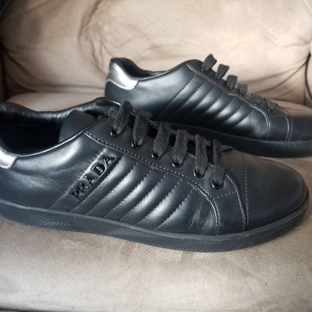 Prada sneakers, leather shoes size 38.5 US SIZE 6